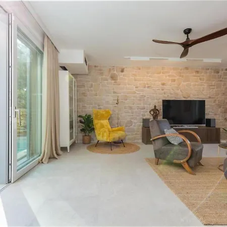 Miramarina Villa