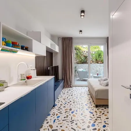 Miramarina Villa *